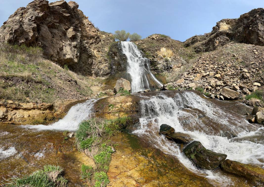 Karlar eridi Susuz Şelalesi’nde kartpostallık görüntüler oluştu - Resim: 10